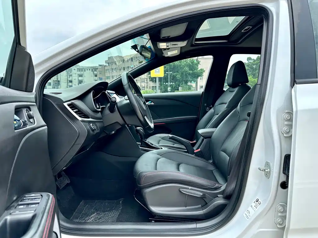 Chevrolet Cruze 2022 — фото 10