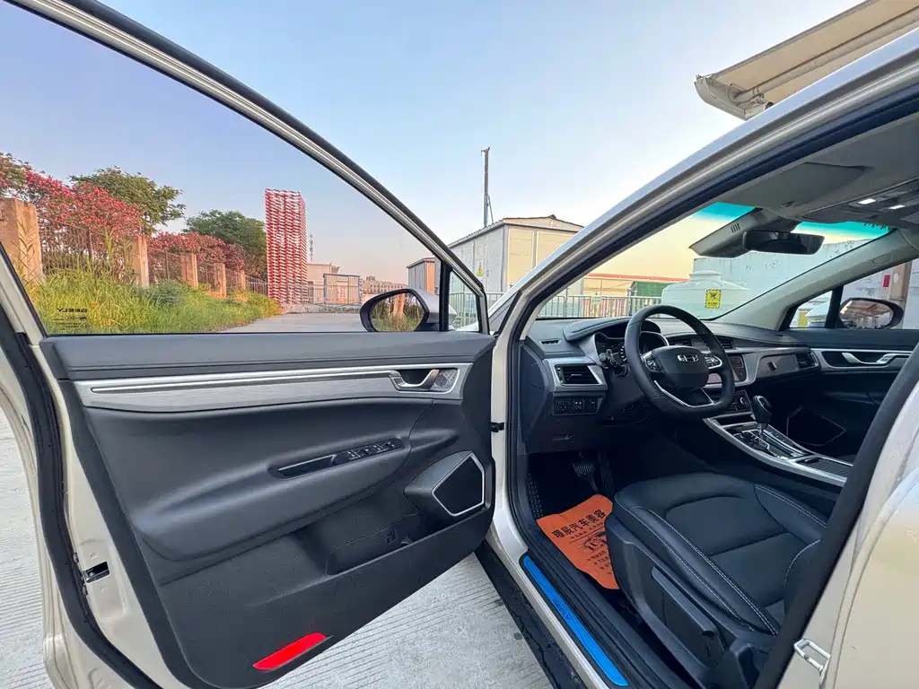 Geely Emgrand GS 2020 — фото 15