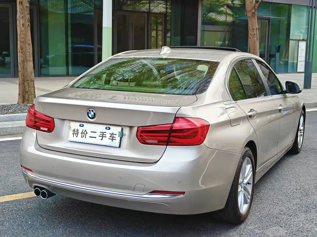 BMW 3 Series 2016 — фото 9