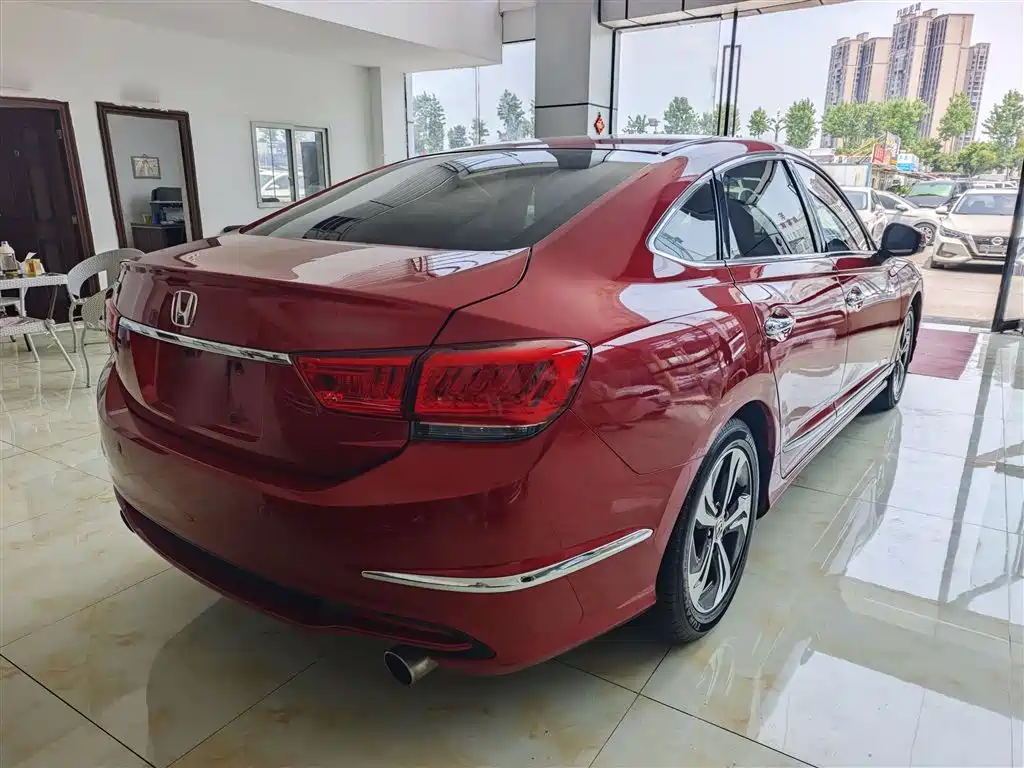 Honda Spirior 2015 — фото 7