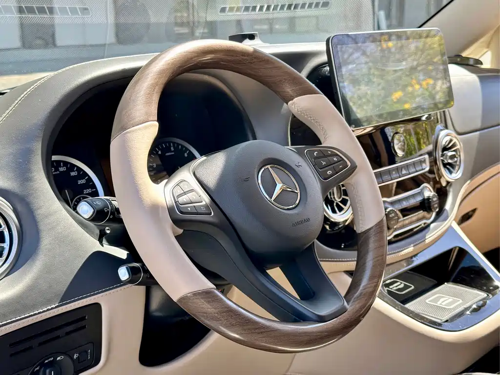 Mercedes-Benz Vito 2022 — фото 10