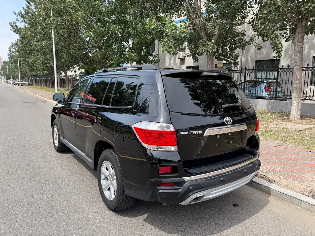 Toyota Highlander 2015 — фото 14