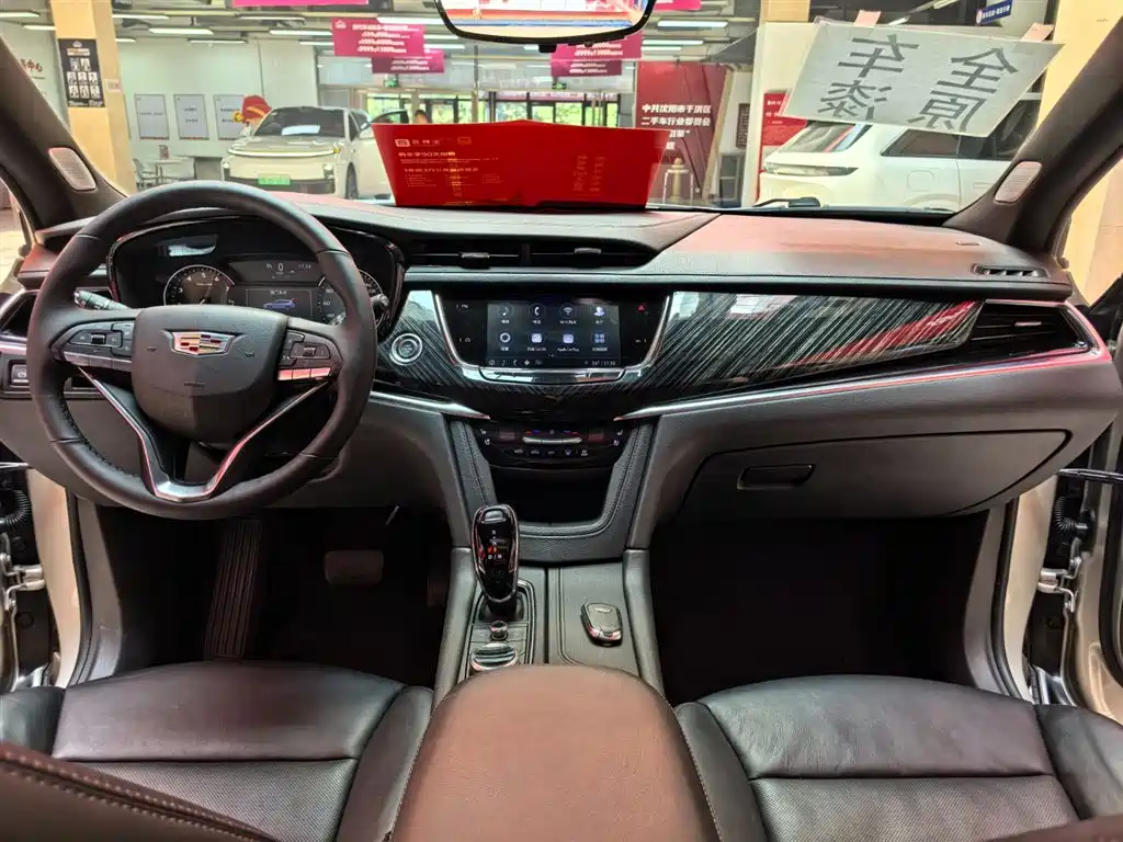 Cadillac XT6 2023 — фото 11