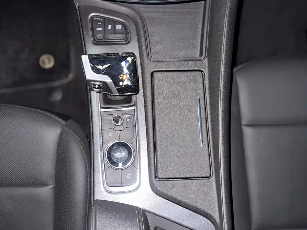 Cadillac CT5 2022 — фото 15
