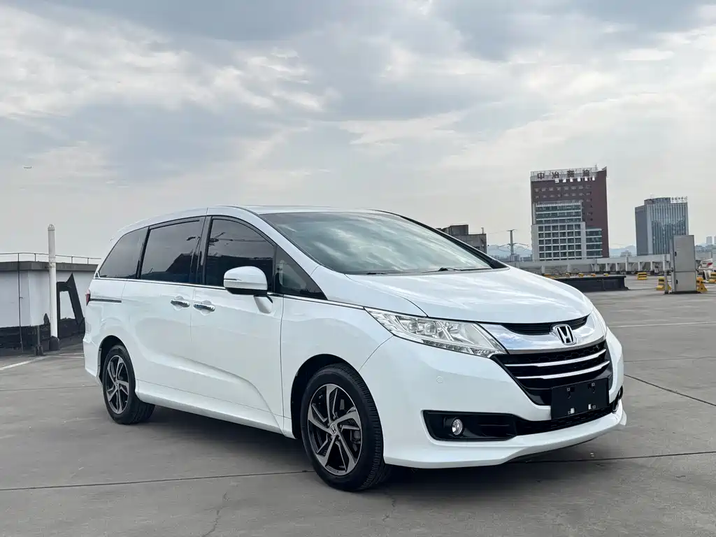 Honda Odyssey 2018 — фото 3