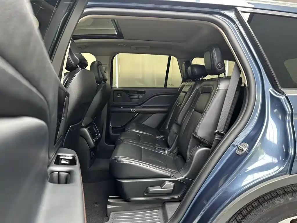 Lincoln Aviator 2020 — фото 12
