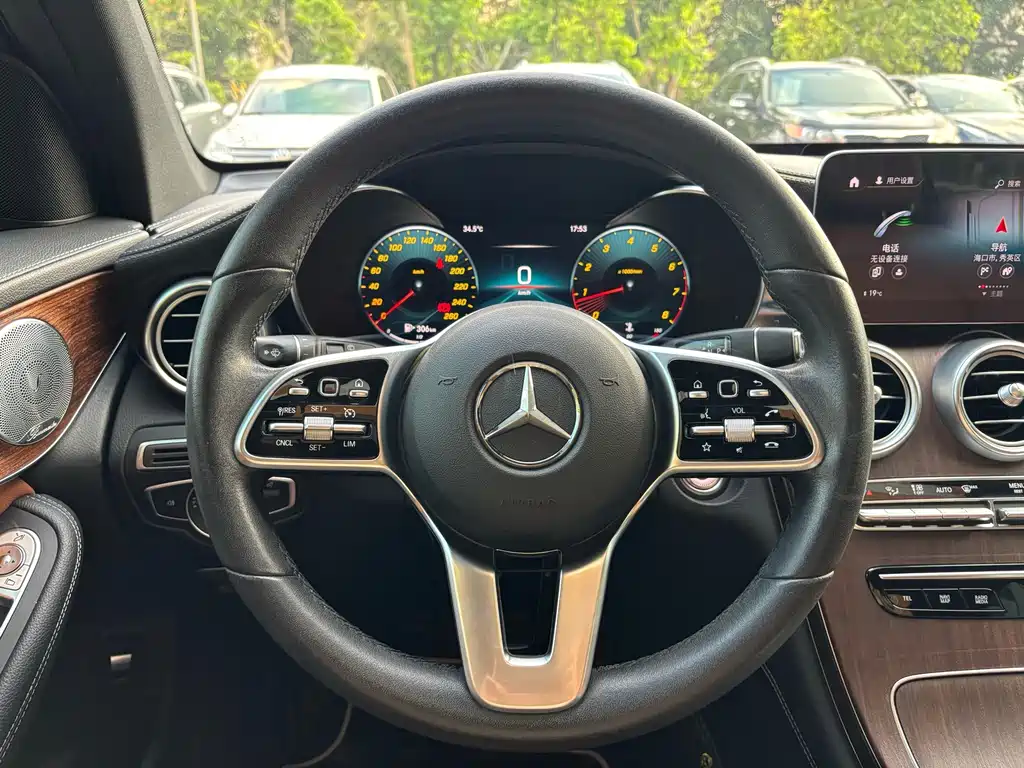Mercedes-Benz GLC 2020 — фото 17
