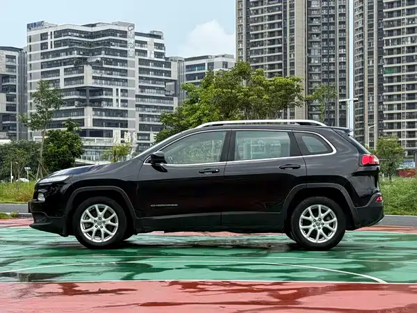 Jeep Cherokee 2016