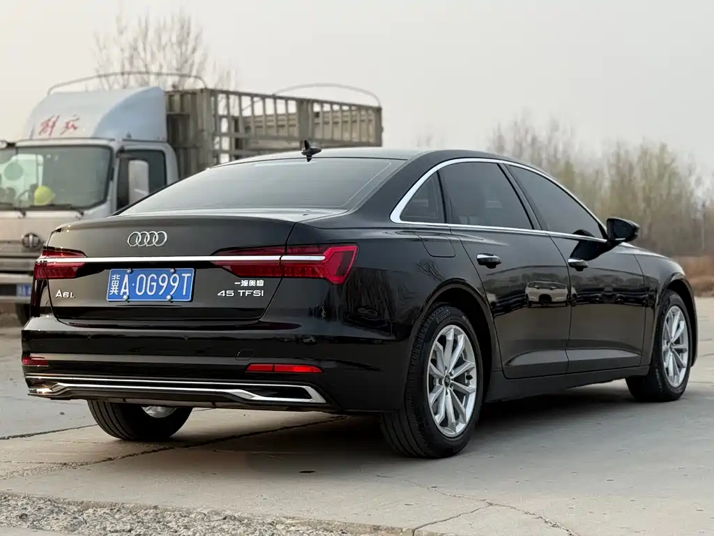 Audi A6L 2024 — фото 13