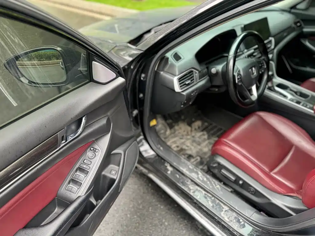 Honda Accord 2022 — фото 13