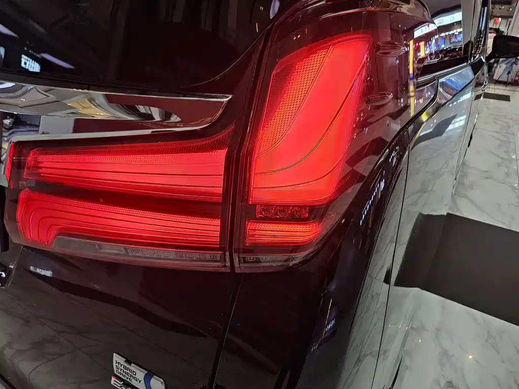 Toyota Alphard 2019 — фото 22