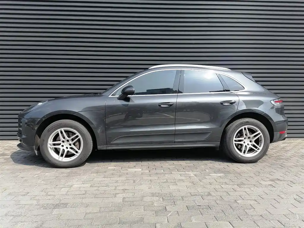 Porsche Macan 2019 — фото 10