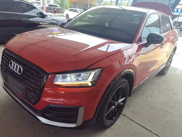 Audi Q2L 2019