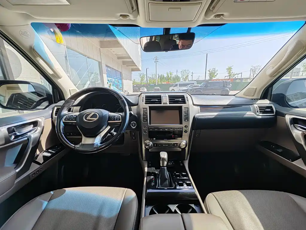 Lexus GX 2020 — фото 12
