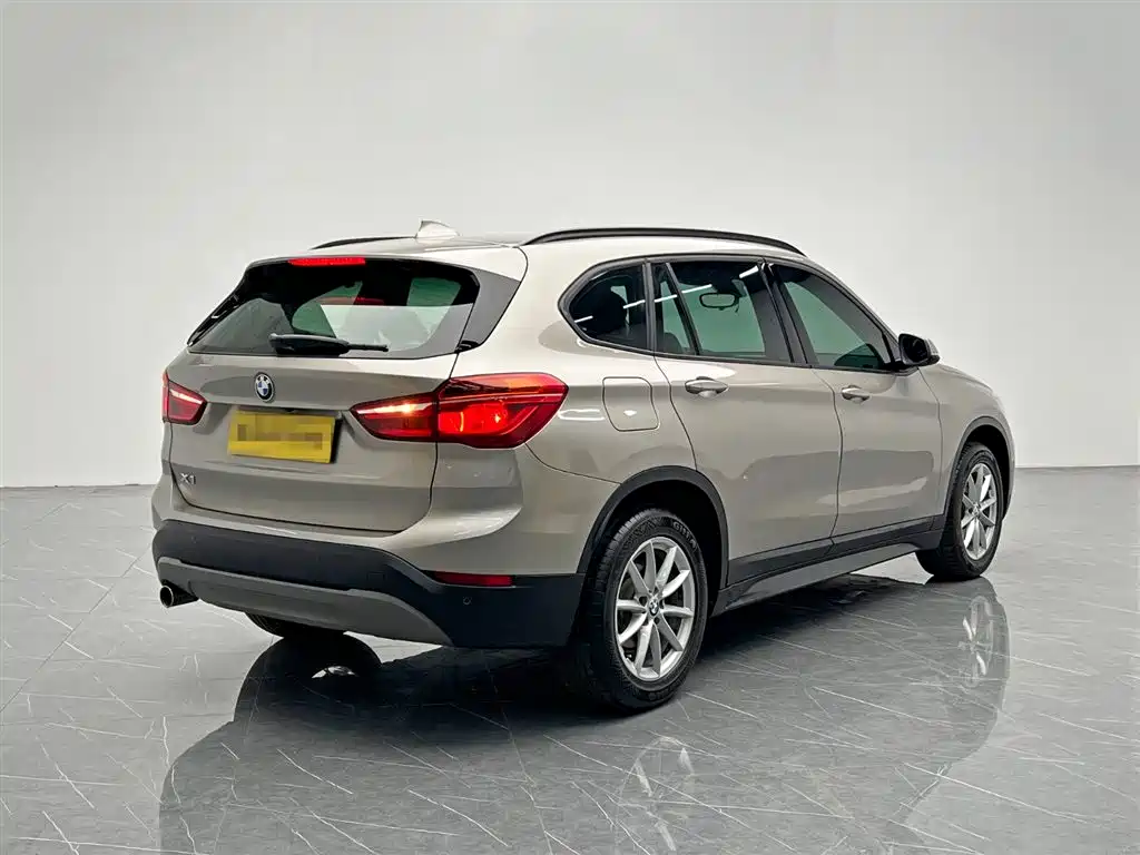 BMW X1 2019 — фото 6