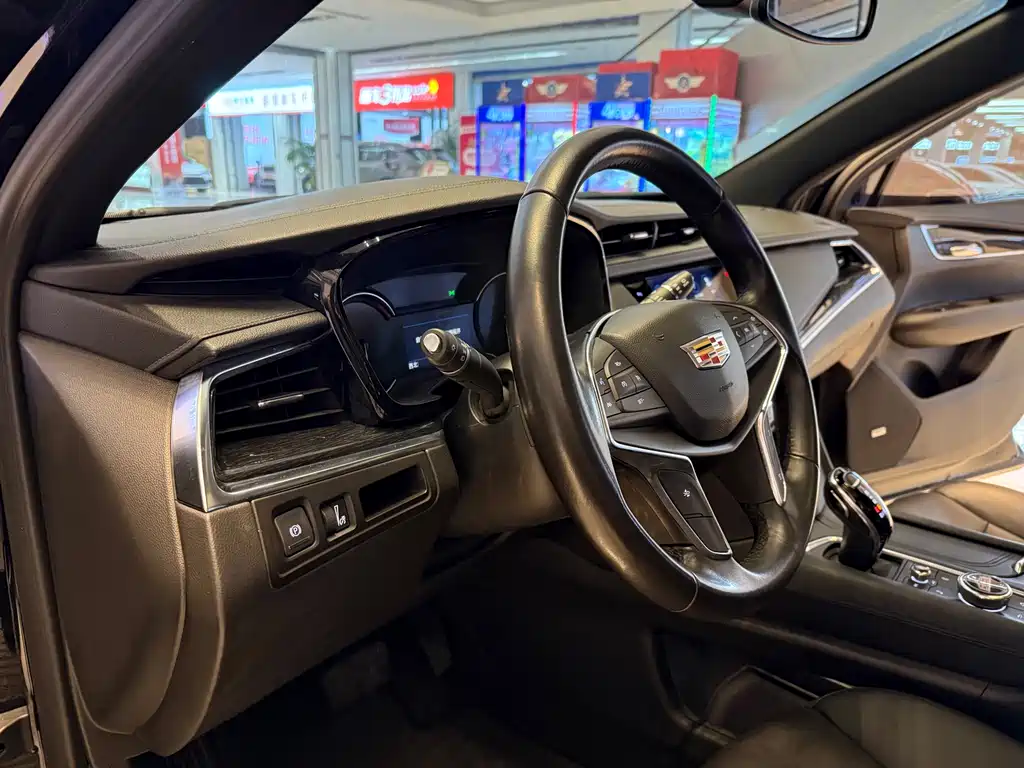 Cadillac XT5 2021 — фото 19