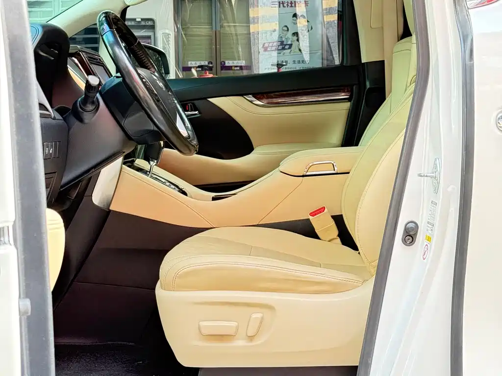 Toyota Alphard 2018 — фото 7