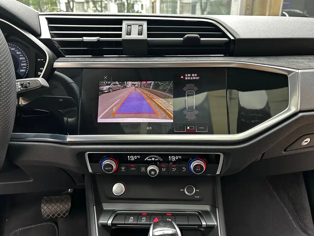 Audi Q3 Sportback 2020 — фото 14