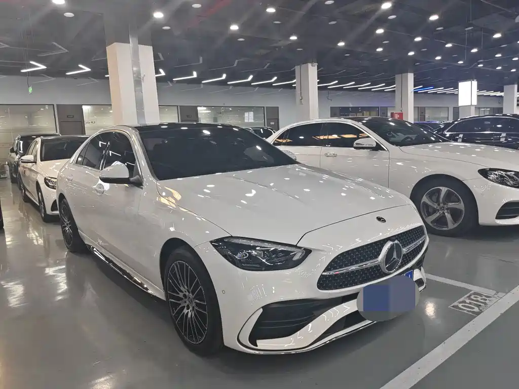 Mercedes-Benz C-Class 2024