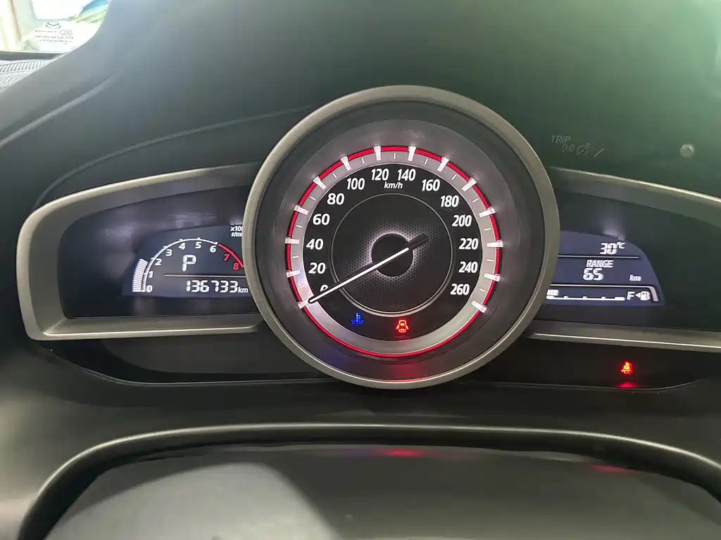 Mazda 3 Axela 2016 — фото 10