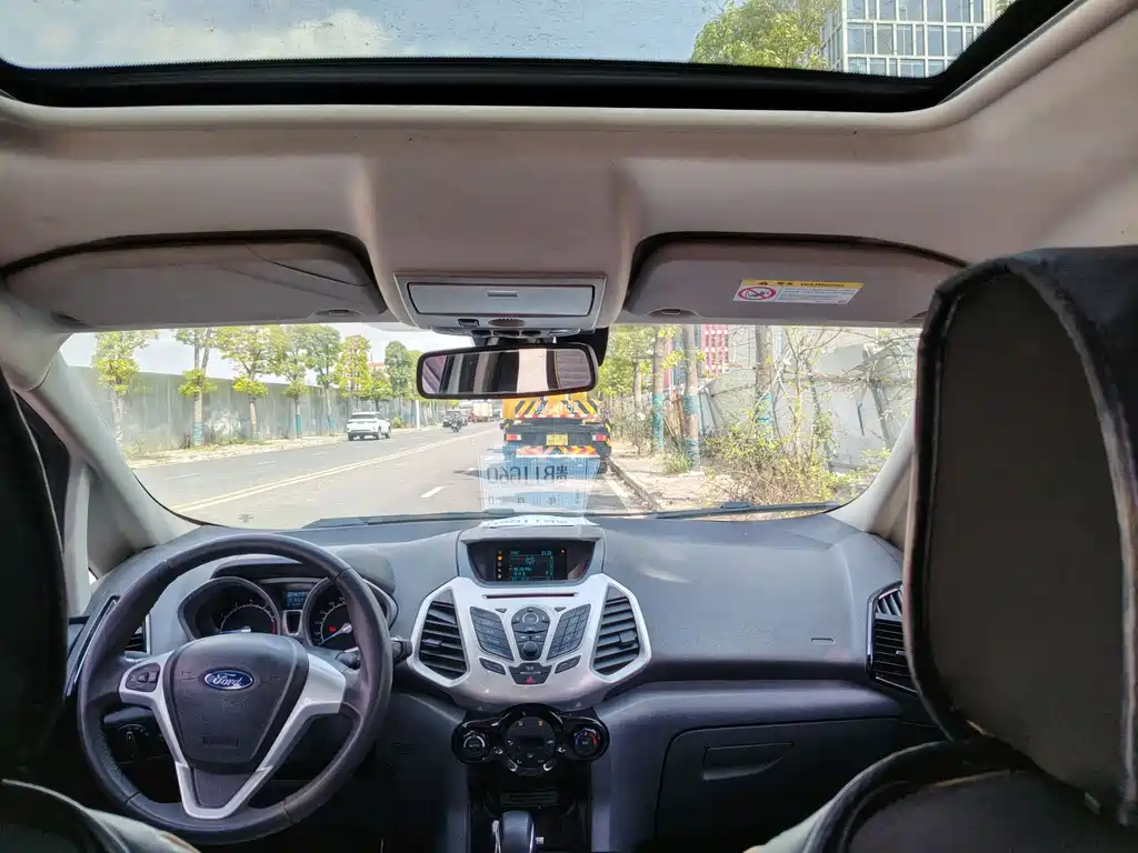 Ford Ecosport 2017 — фото 8