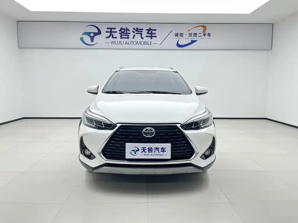 Toyota Yaris L 2022 — фото 2