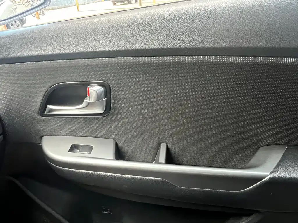 Kia K2 2015