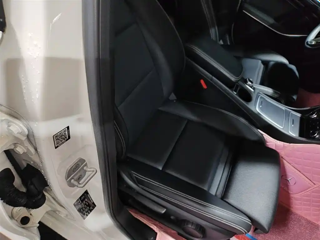 Mercedes-Benz GLA 2018 — фото 20