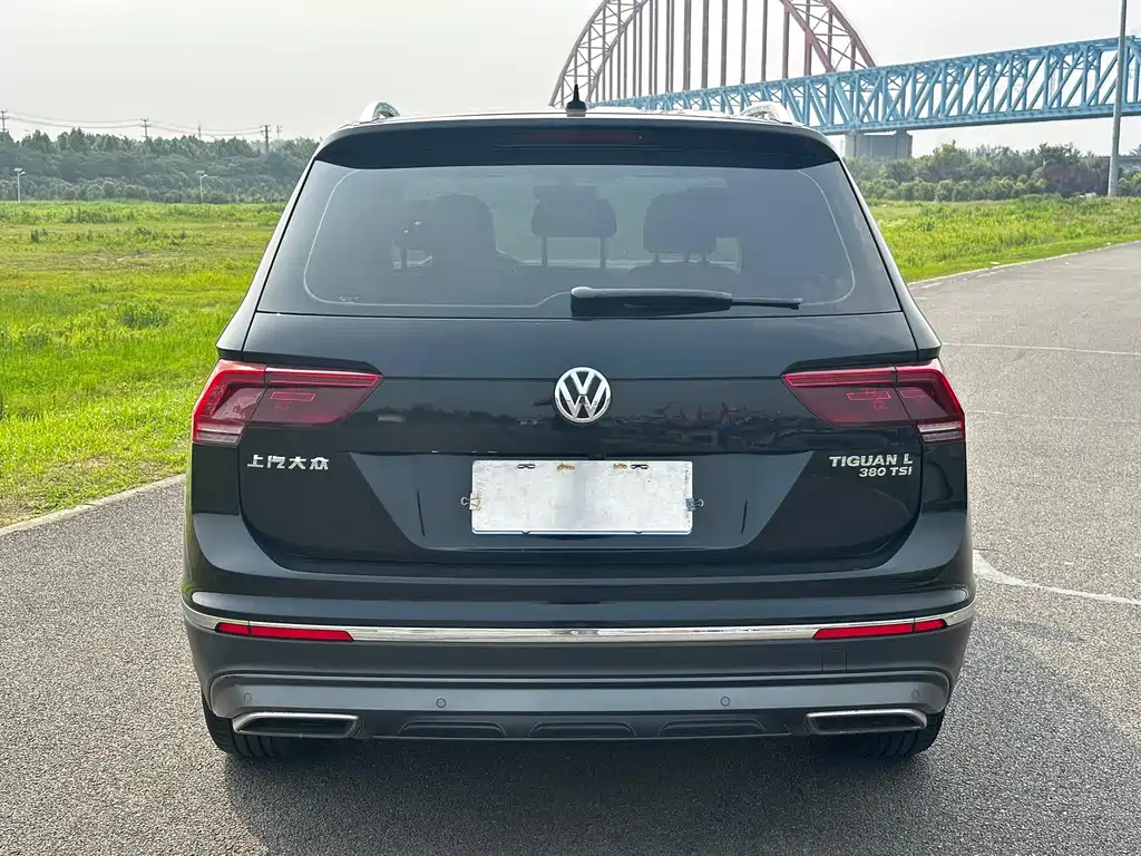 Volkswagen Tiguan L 2018 — фото 16