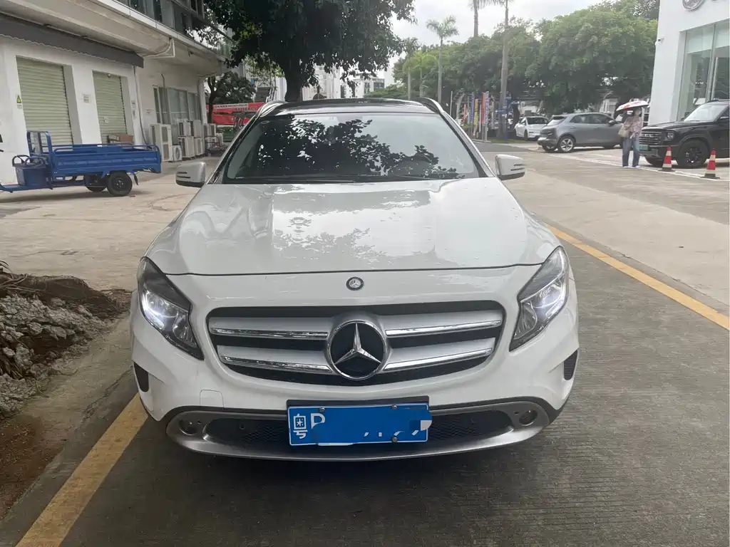 Mercedes-Benz GLA 2016
