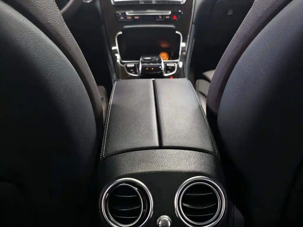 Mercedes-Benz GLC 2018 — фото 10