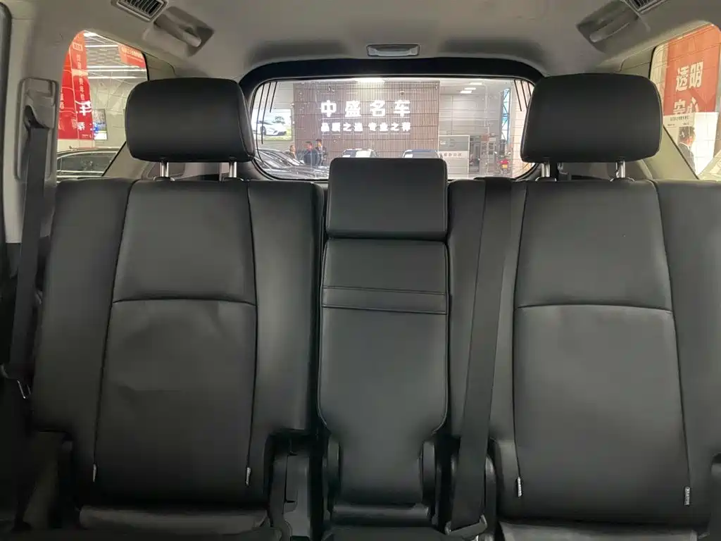 Toyota Prado 2017 — фото 11