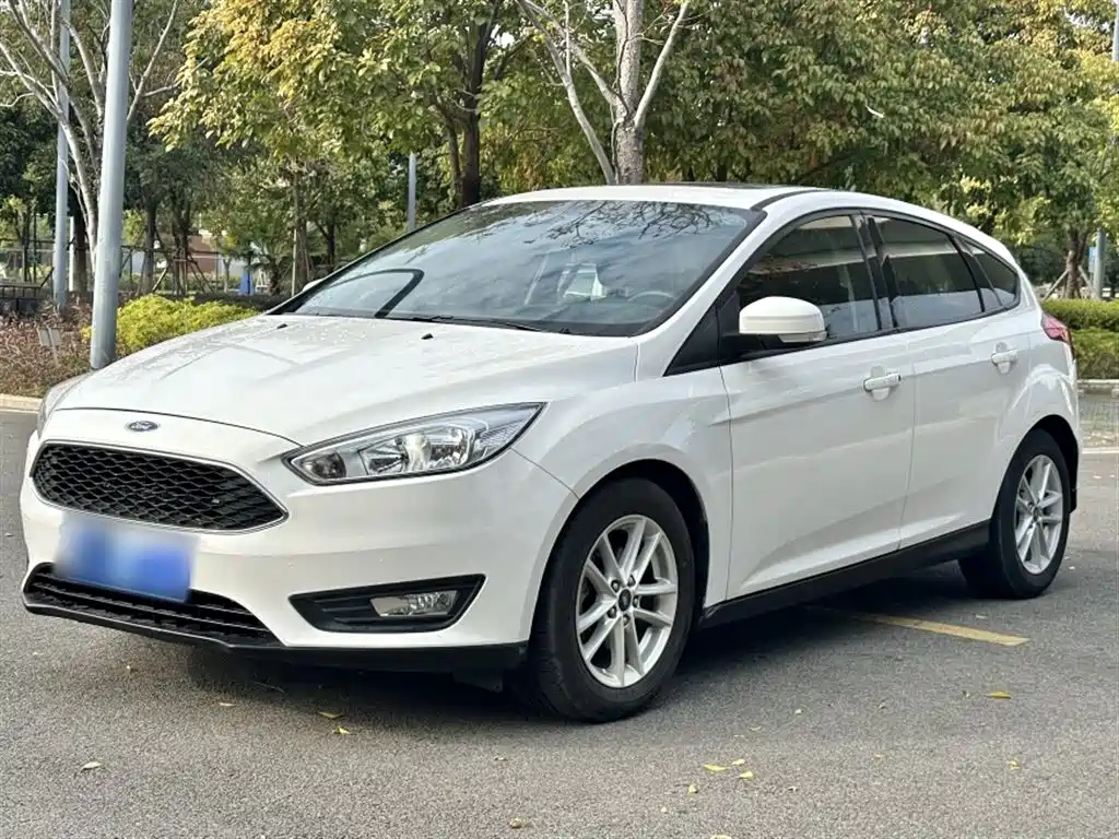 Ford Focus 2019 — фото 2
