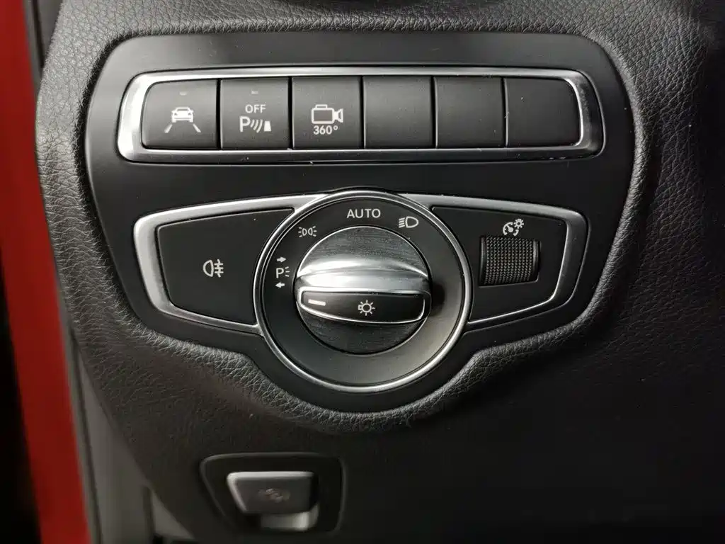 Mercedes-Benz GLC 2018 — фото 21