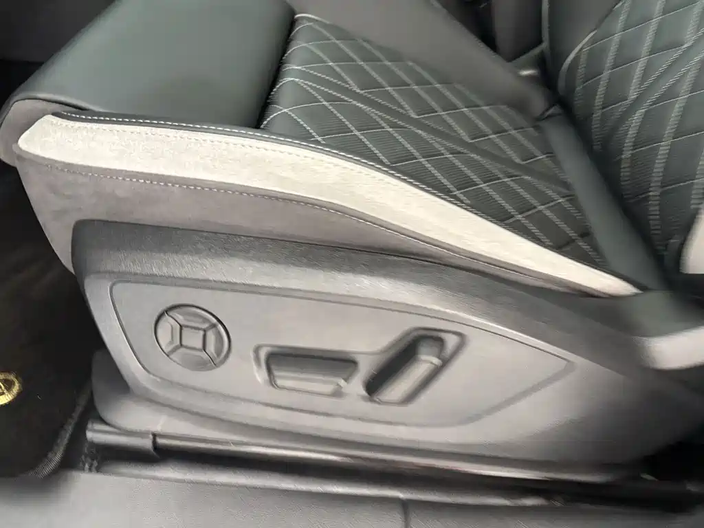 Audi Q3 Sportback 2025 — фото 13