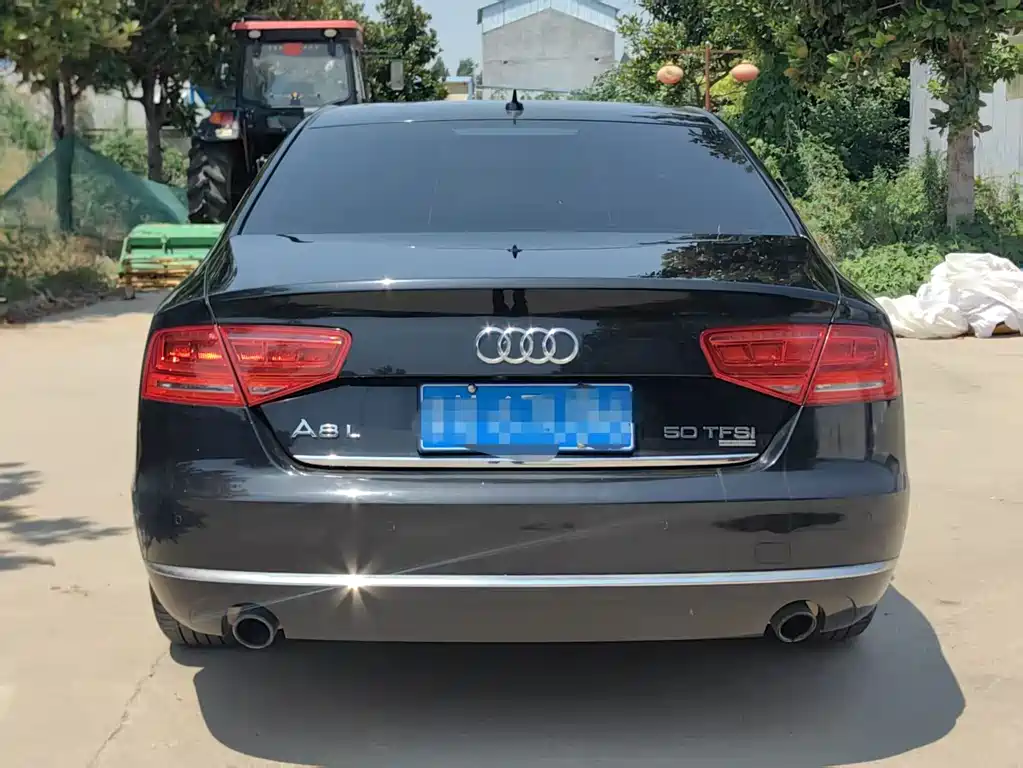 Audi A8 2012