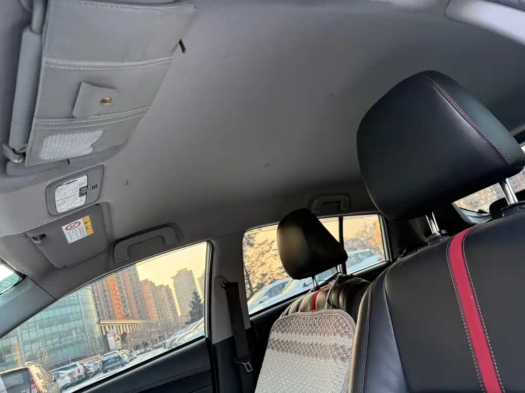 Toyota Yaris L 2022 — фото 10