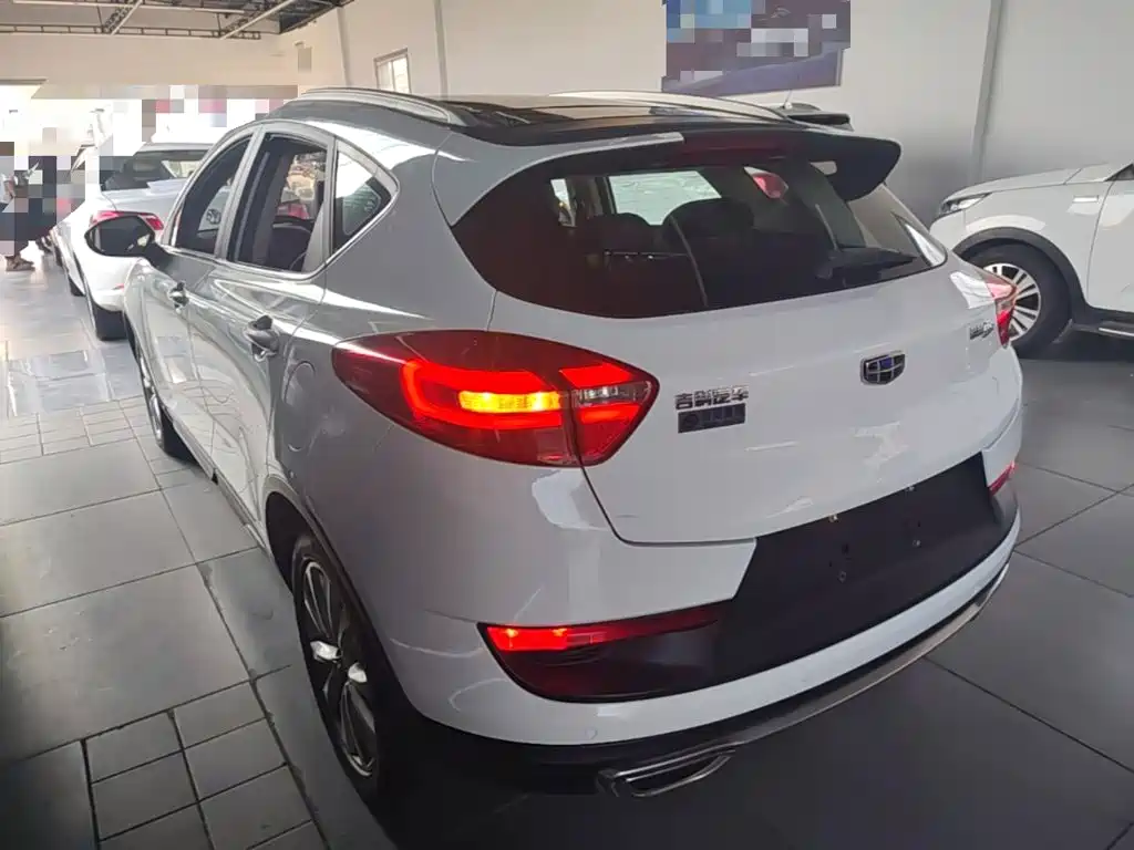 Geely Emgrand GS 2017