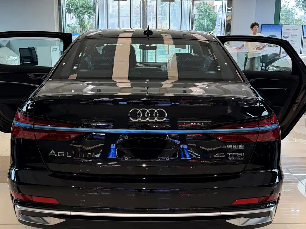 Audi A6L 2026 — фото 5
