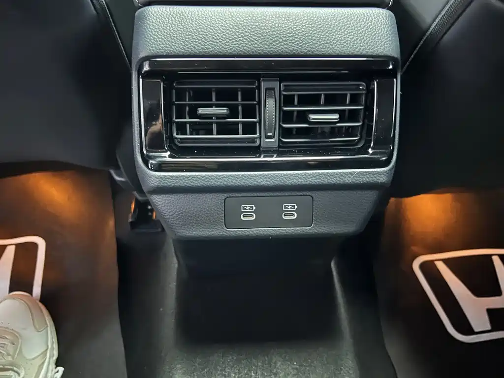 Honda Accord 2023 — фото 10