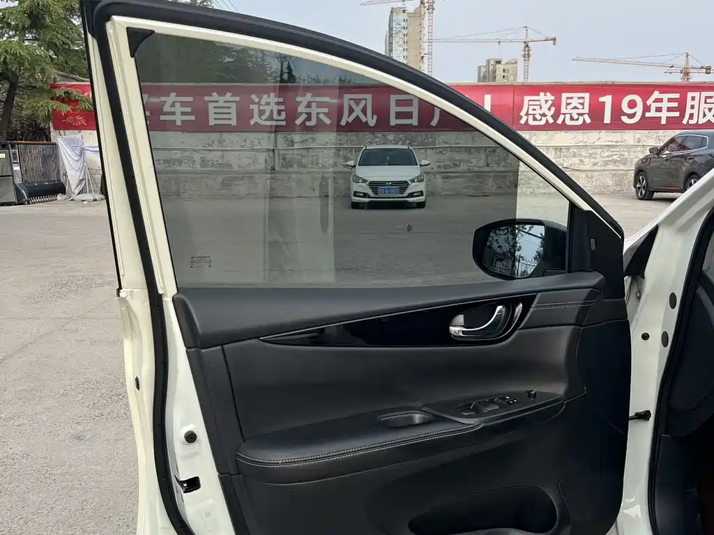 Nissan Tiida 2022 — фото 15