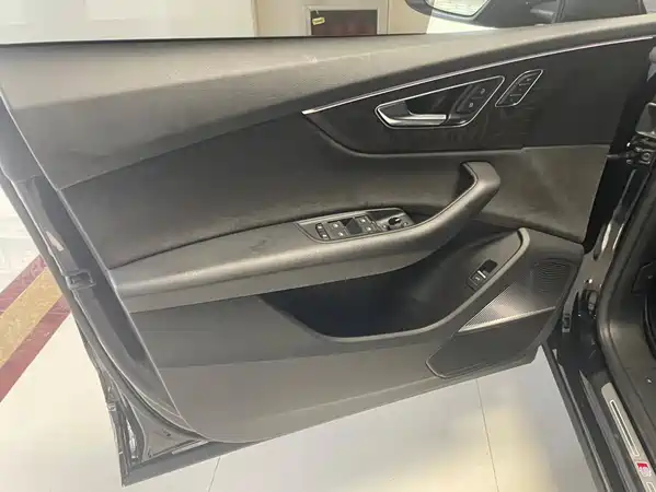 Audi Q8 2021