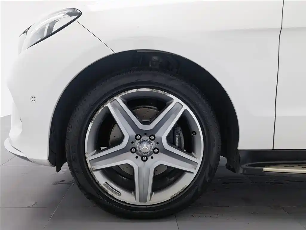 Mercedes-Benz GLE 2016 — фото 17