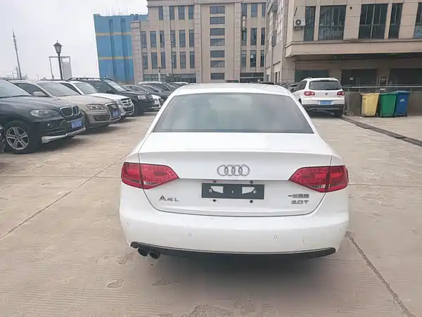 Audi A4L 2012