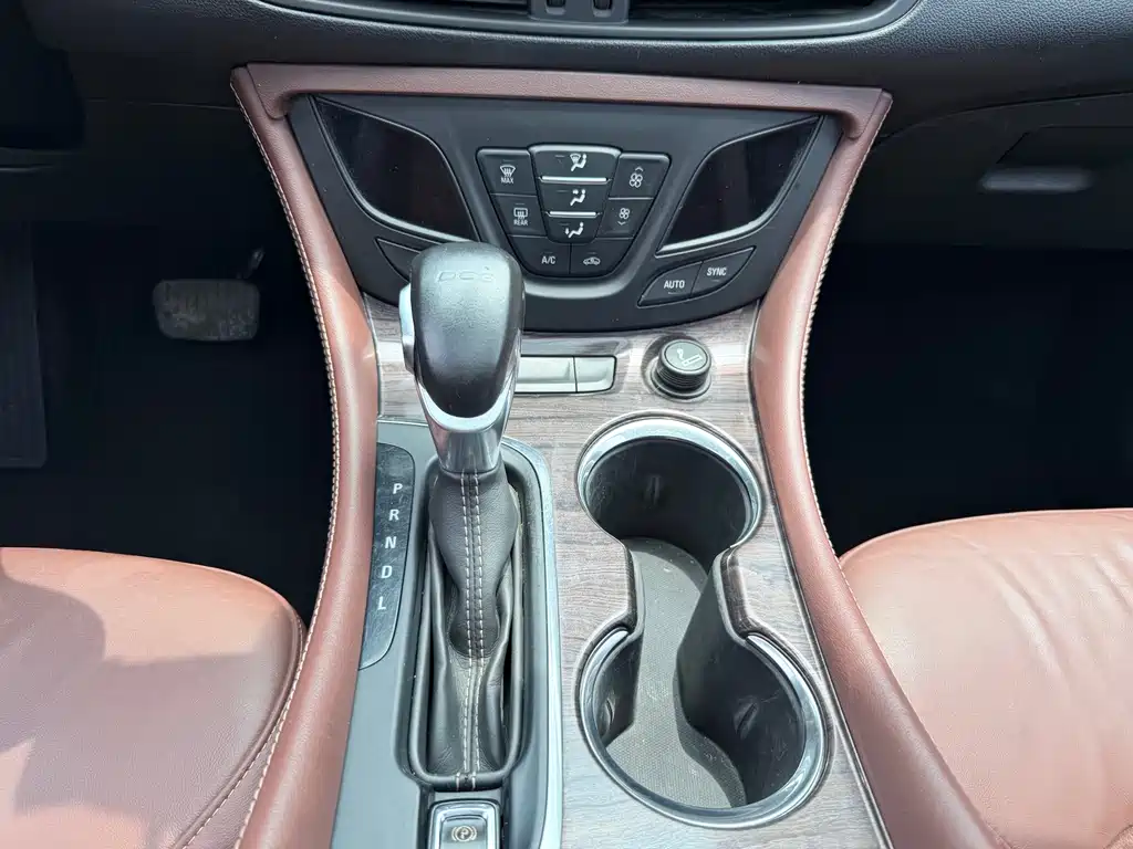 Buick Envision Plus 2017 — фото 17
