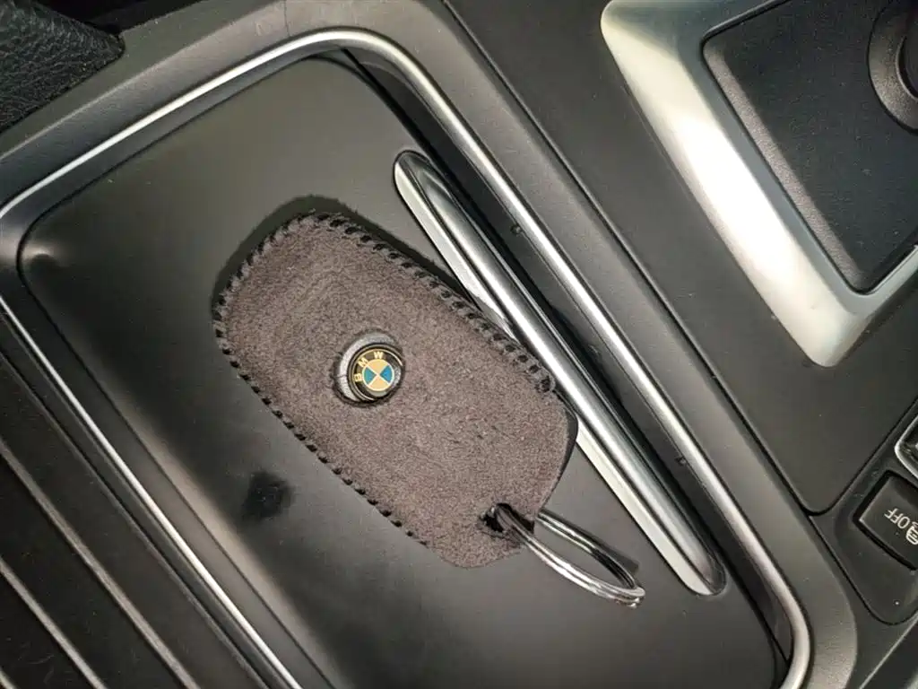 BMW 3 Series 2016 — фото 9