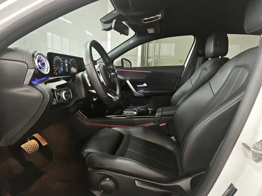 Mercedes-Benz A-Class 2022 — фото 8