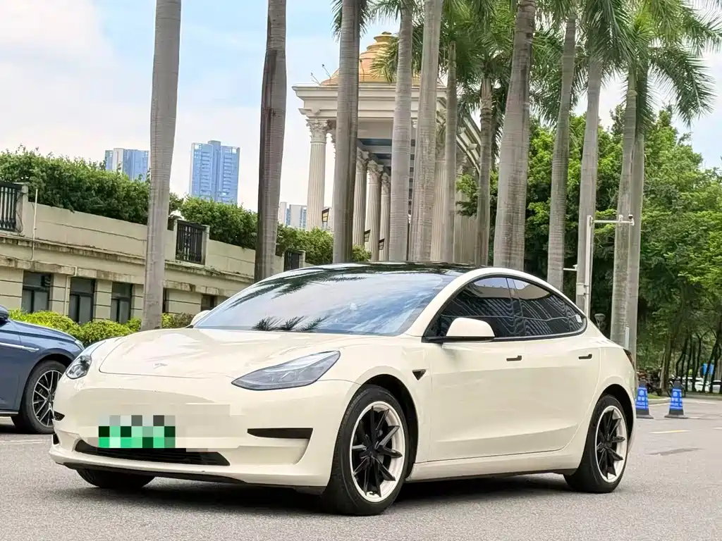 Tesla Model 3 2022 — фото 1