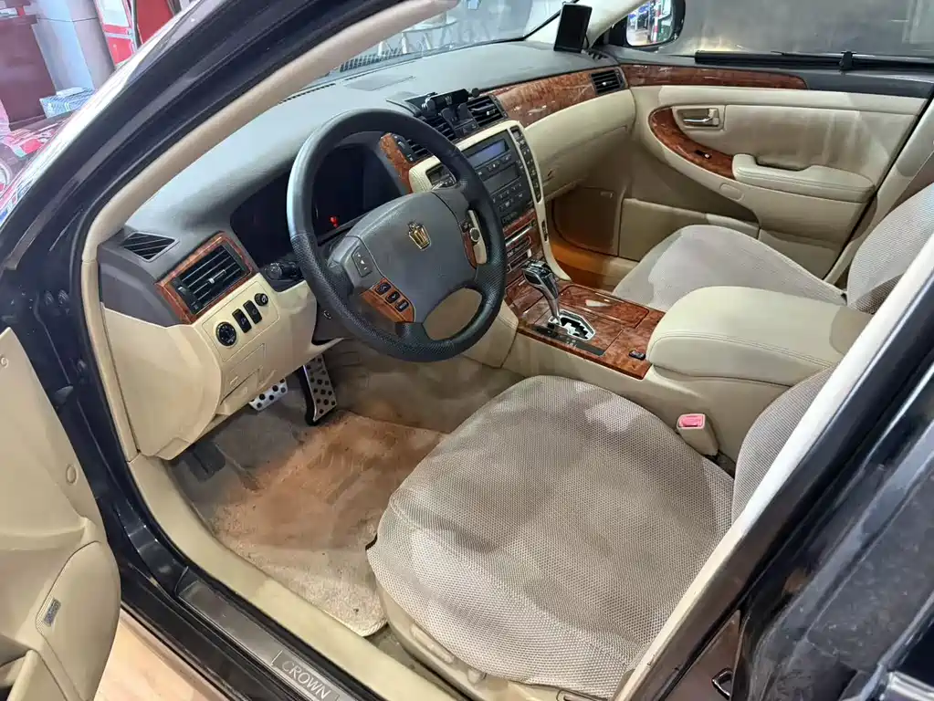 Toyota Crown 2008