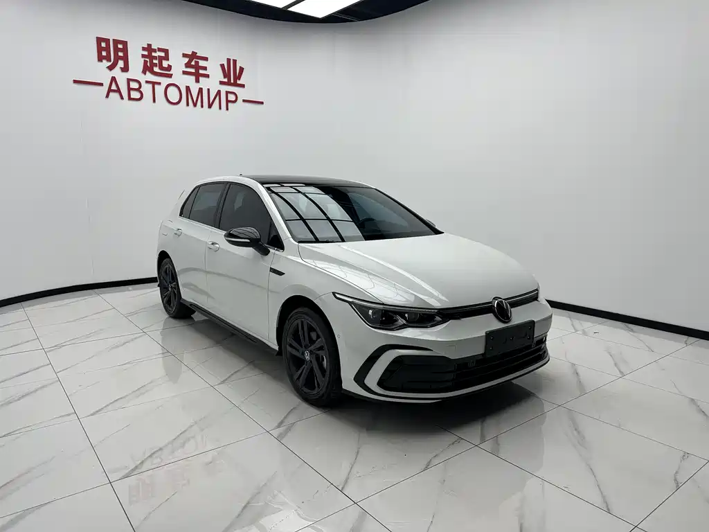 Volkswagen Golf 2024